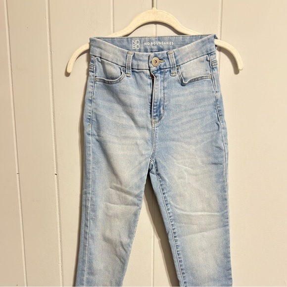 NoBo No Boundries Frayed Bottom Hem Light Wash Soft Stretch Straight Slim Jeans - Picture 2 of 7